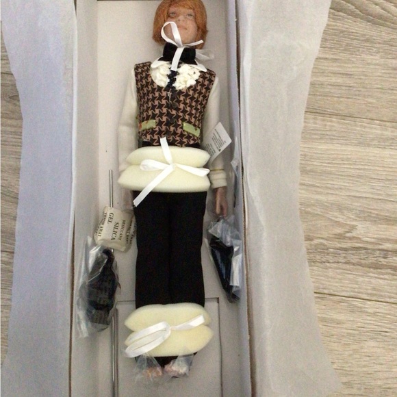 MIB Harry Potter Tonner Ron Weasley at the Yule Ball Doll - Picture 2 of 4